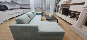 3 bedrooms apartment Central Location